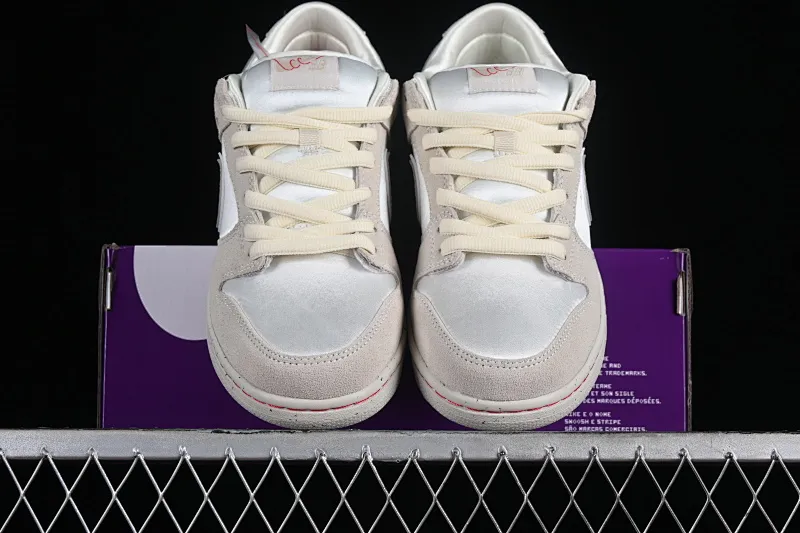 All Categories Nk SB Dunk Series Nk SB Dunk Low Low-top sneakers Z version Nk SB Dunk Low 2024 Valentine's Day theme SB low-top casual sneakers FZ5654-100